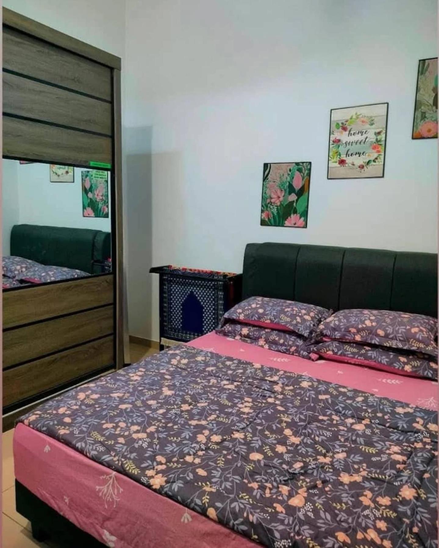Aiman'S Rose Homestay Teluk Panglima Garang Exterior foto